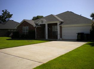 2203 Boston Dr, Longview, TX 75601