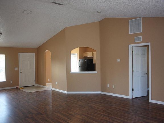4th image of 3 Seaford Pl