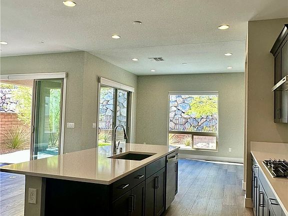 5th image of 11121 Red Yucca Dr