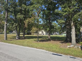 1612 Lincoln St, New Bern, NC 28560