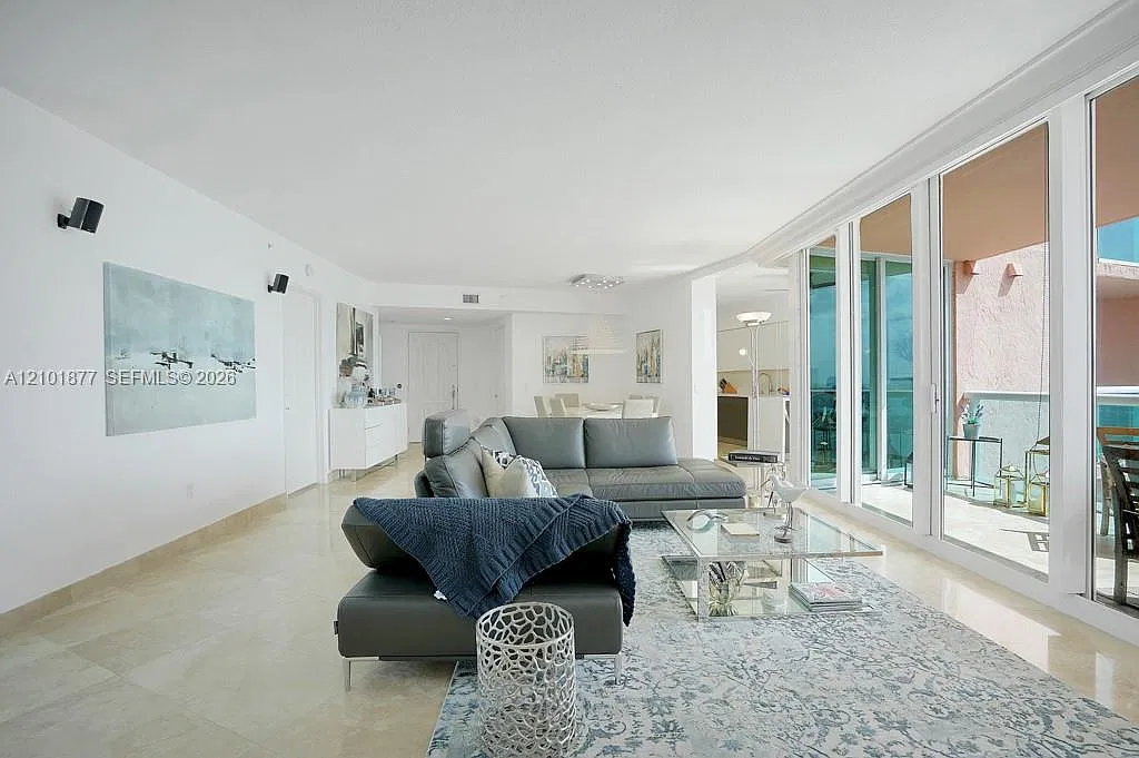 100 Hidden Bay Condo — Photo 3