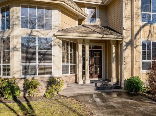 5877 Garrison Blvd, Chilliwack, BC V2R 5X8