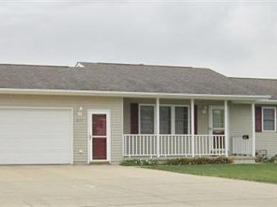831 W 6th St, Monticello, IA, 52310