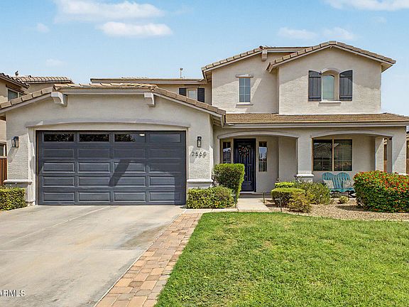 3rd image of 2560 E COCONINO Way