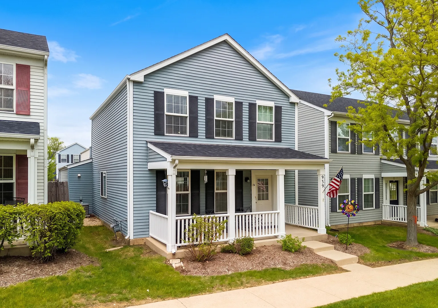 3 bed, 1.5 bath, 1369 sqft, $3,200 — Photo 3
