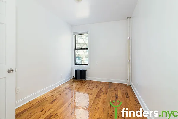 Rented by Clove Realty LLC | media 42