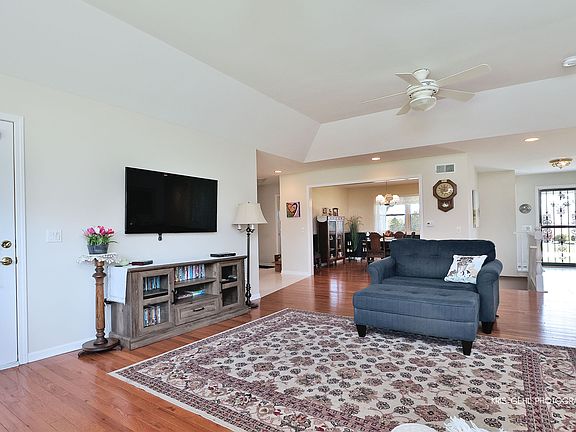 3rd image of 9209 Anthony Ln