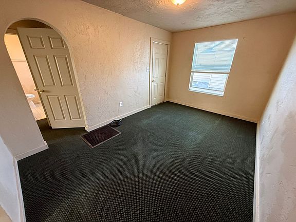 5th image of 321 E Madison Ave APT 8