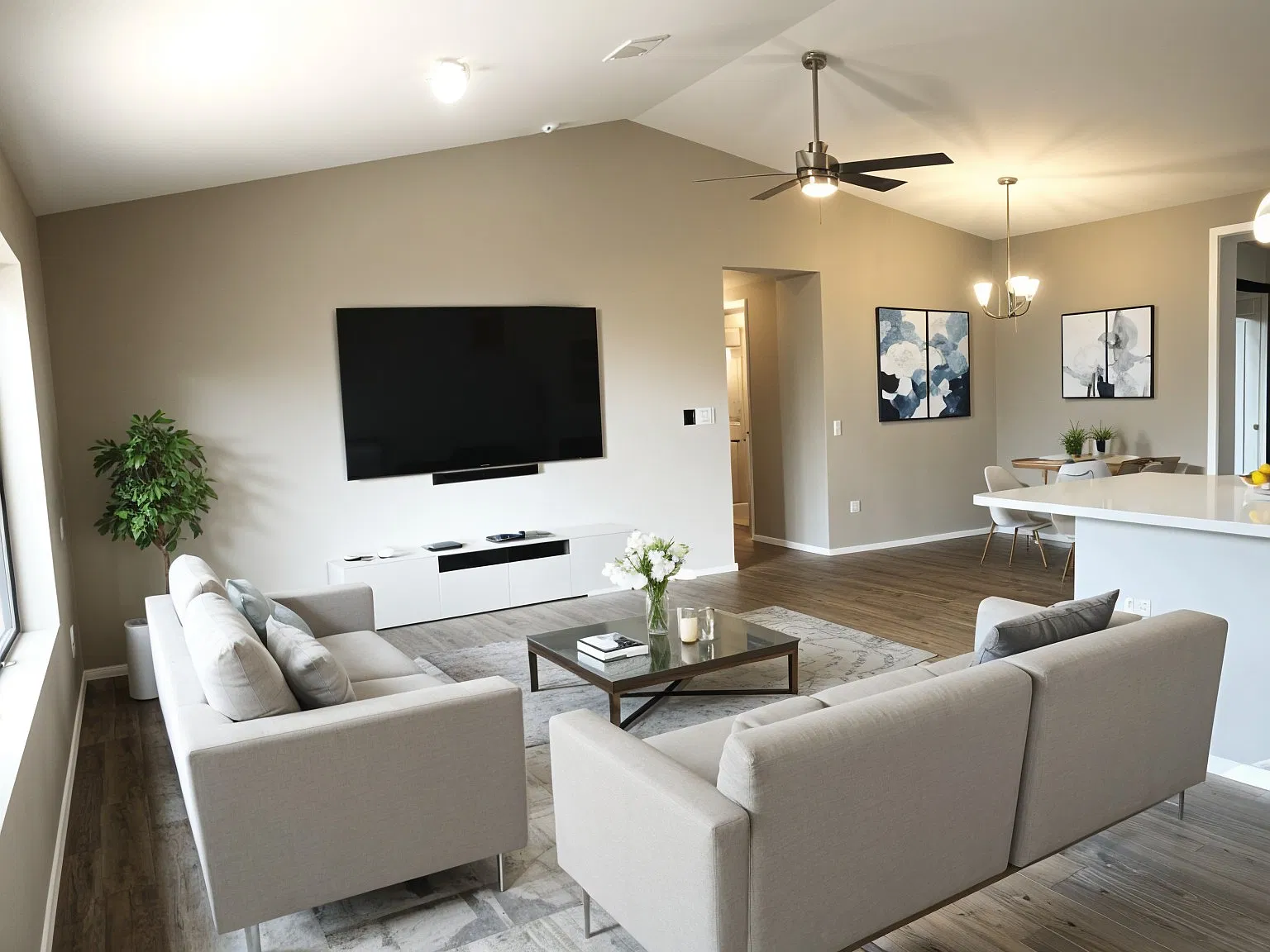 3 bed, 1680 sqft, $2,300 — Photo 3