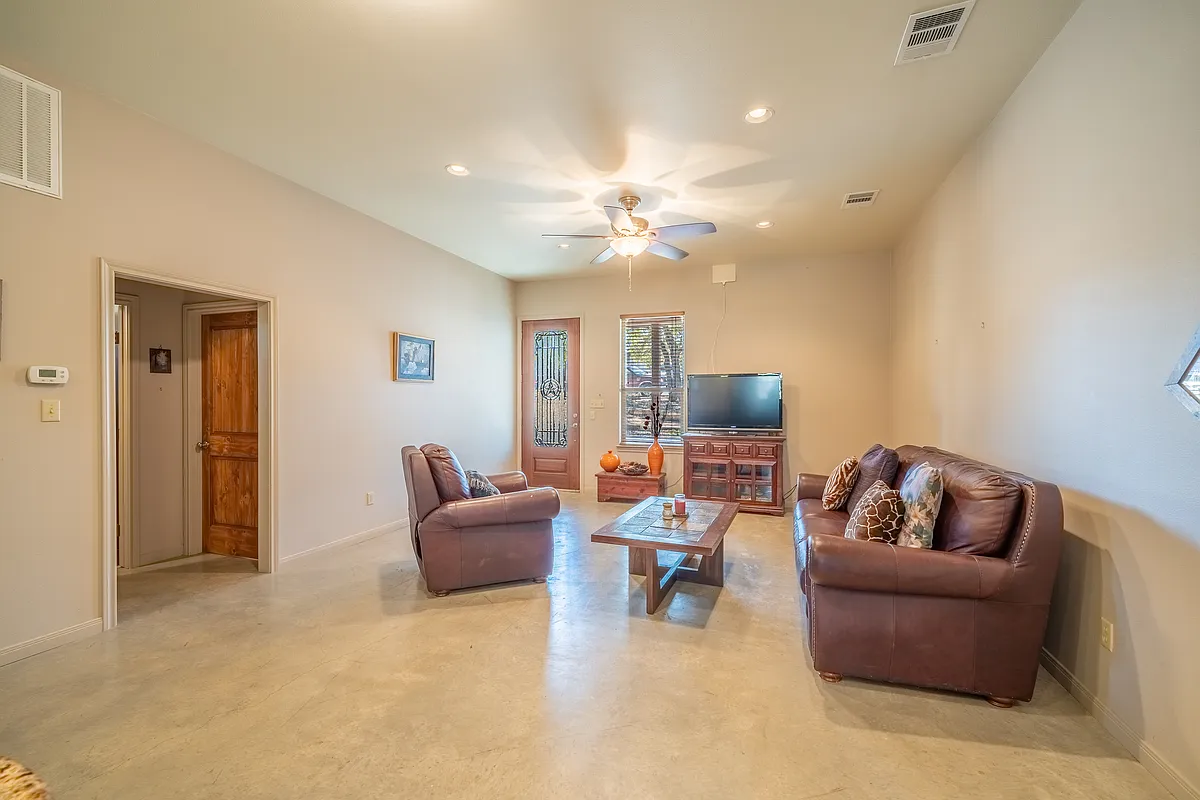 Building Photo - 103 Rolling Hills Dr