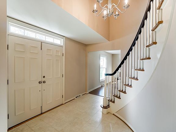 4th image of 4976 Twinbrook Ct