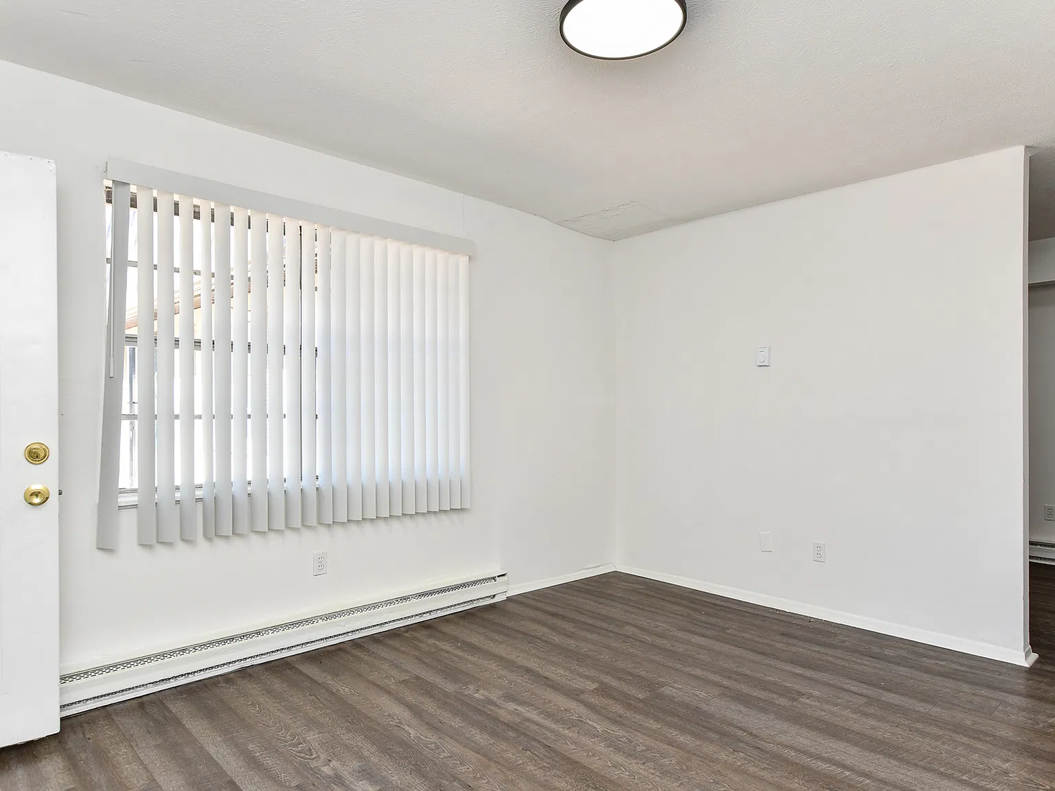 Vista West I (Westgate), 1x1 Designer, VW1-1x1- D — Photo 2