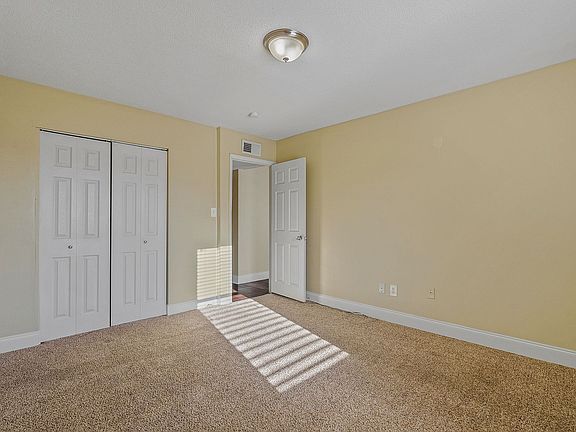 4th image of 3800 5th Ave S #915