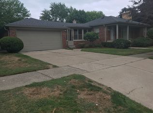1656 Aline Dr, Grosse Pointe Woods, MI