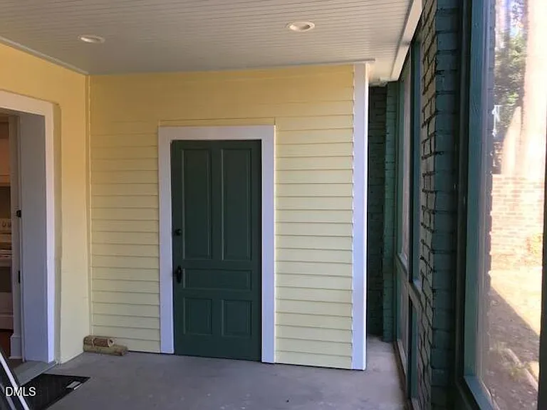 309 E Lane St — Photo 18