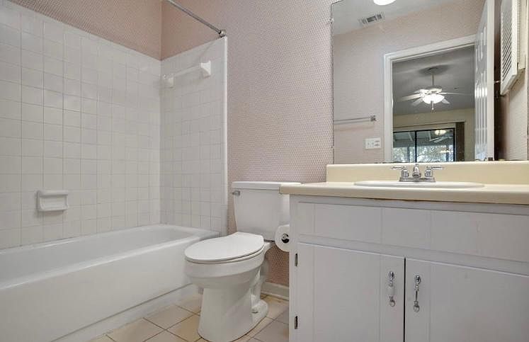 1st image of 3207 Shamrock St APT 15