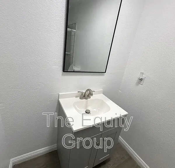 388 Crestwood Ave #C — Photo 8