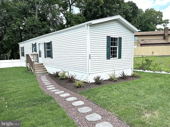 2400 Lincoln Ave Trailer 24, Sparrows Pt, MD 21219