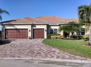 2640 Fishtail Palm Ct, Naples, FL 34120