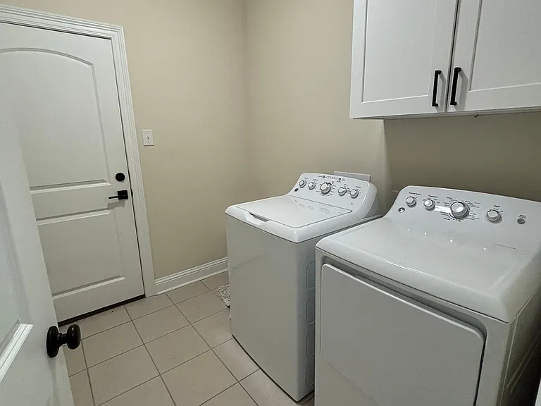 160 Gulfstream Ln — Photo 11