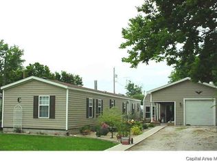 719 Morgan St, Chapin, IL 62628