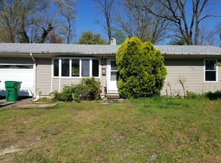 13 Parkway Blvd, Toms River, NJ 08757