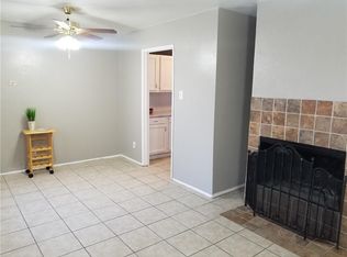 2642 Ashglen Dr, Garland, TX 75043