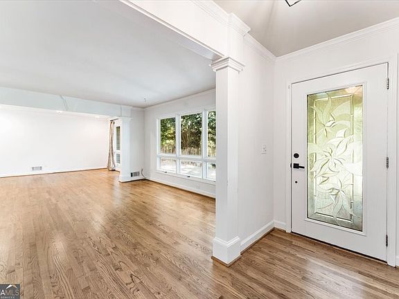 3rd image of 310 Clear Creek Ct