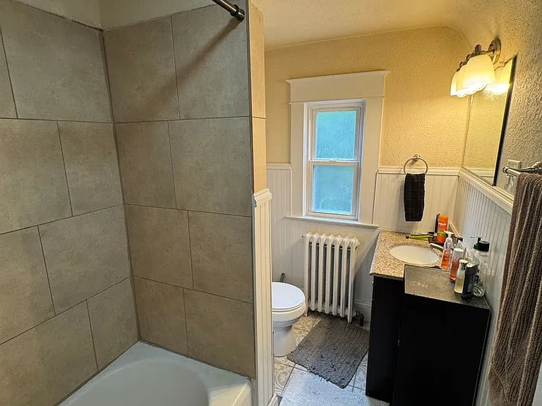 9251 Atwood Ave — Photo 35