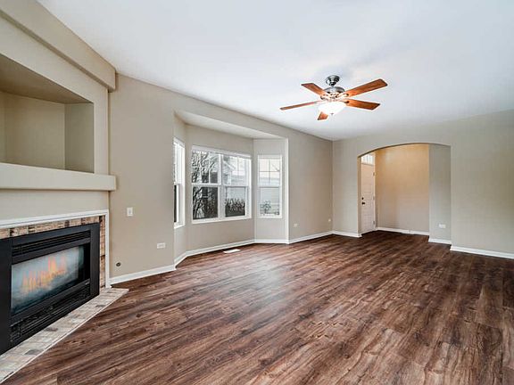3rd image of 1100 Delta Dr #1100