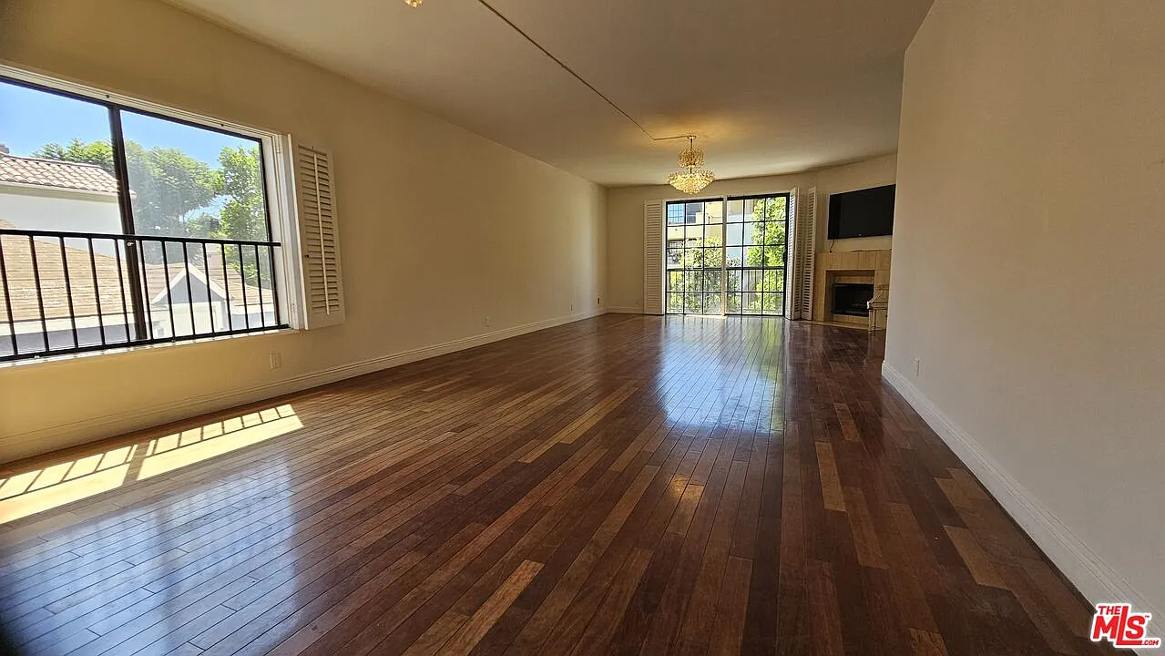 3 bed, 2.0 bath, 1788 sqft, $4,490 — Photo 2