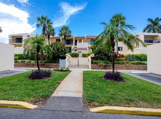 7510 Sunshine Skyway Ln S APT P4, Saint Petersburg, FL 33711