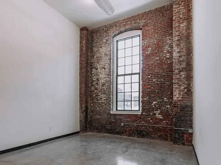 Carriage Car Lofts — Photo 1