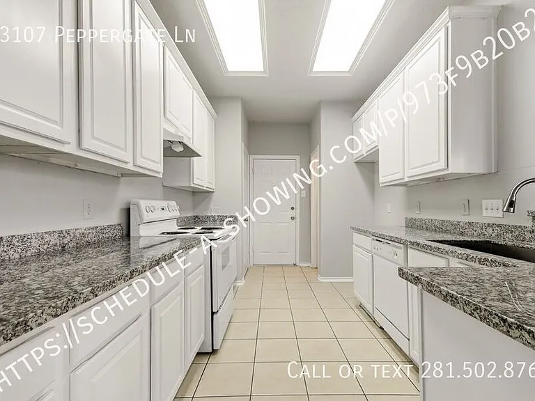 13107 Peppergate Ln — Photo 6