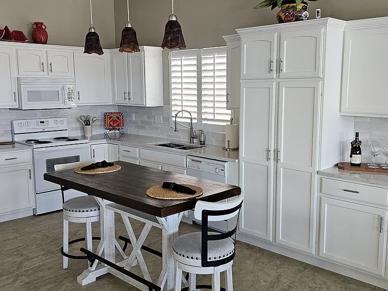 5943 S Painted Canyon Dr — Photo 2
