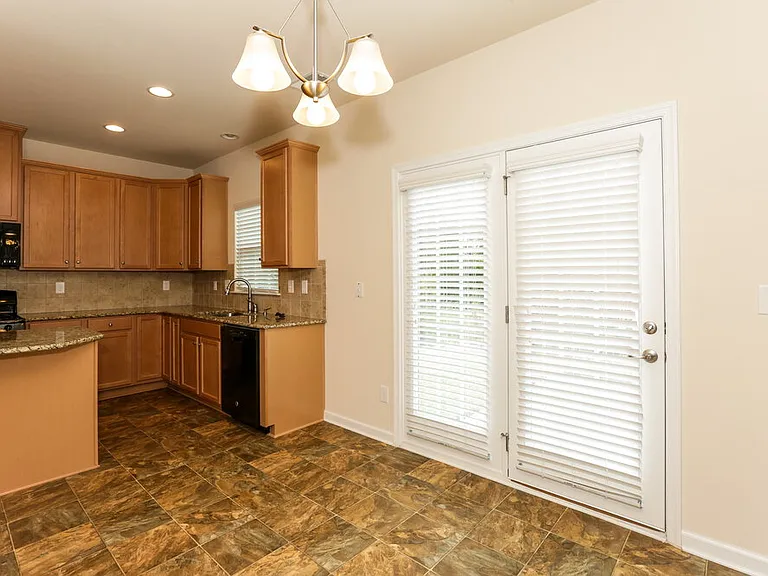 1291 Farm Branch Dr SW — Photo 4
