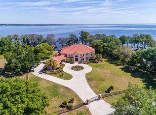 5525 Banana Point Dr, Okahumpka, FL 34762