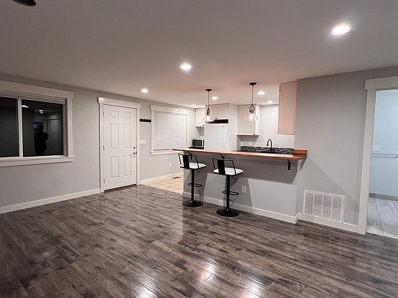 5th image of 9809 162nd St SE #A