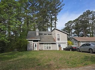 669 N Pointe Knoll Ct, Riverdale, GA 30274