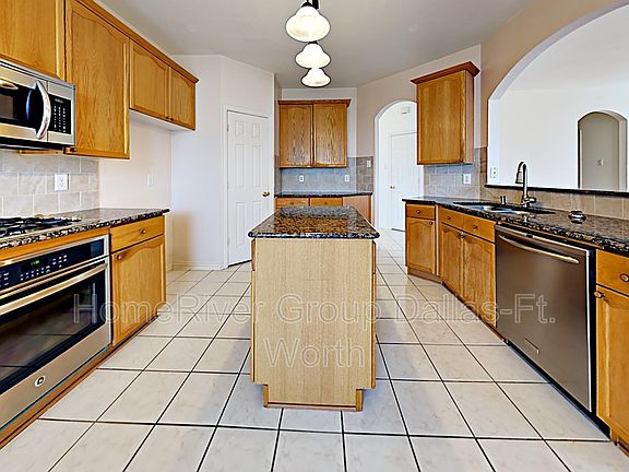 4th image of 3704 Dresage Ln