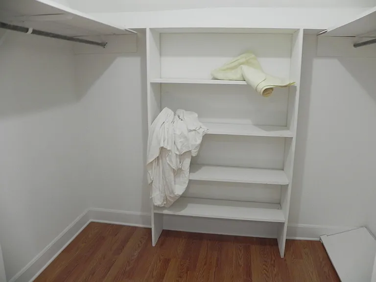 Master Suite 2 Walk in Closet