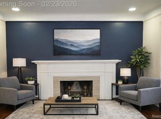 7241 W Outer Dr, Detroit, MI