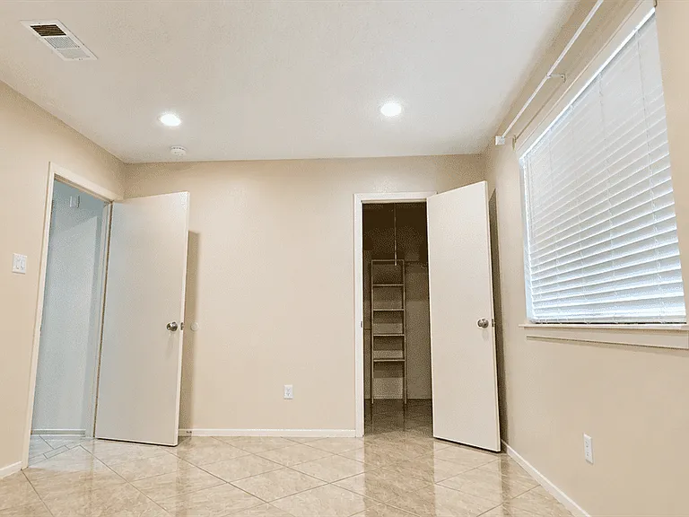 13914 Bonnington Dr — Photo 13