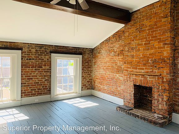 2nd image of 414 Burgundy St APT 3
