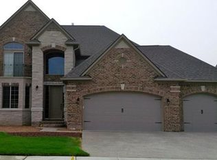 16279 Moore Park Rd, Macomb, MI 48044