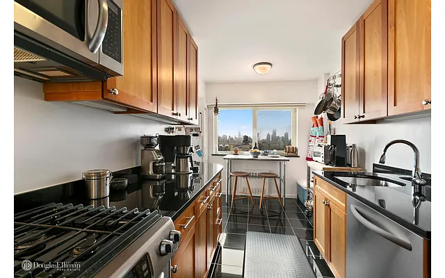 Rented by Douglas Elliman | media 1