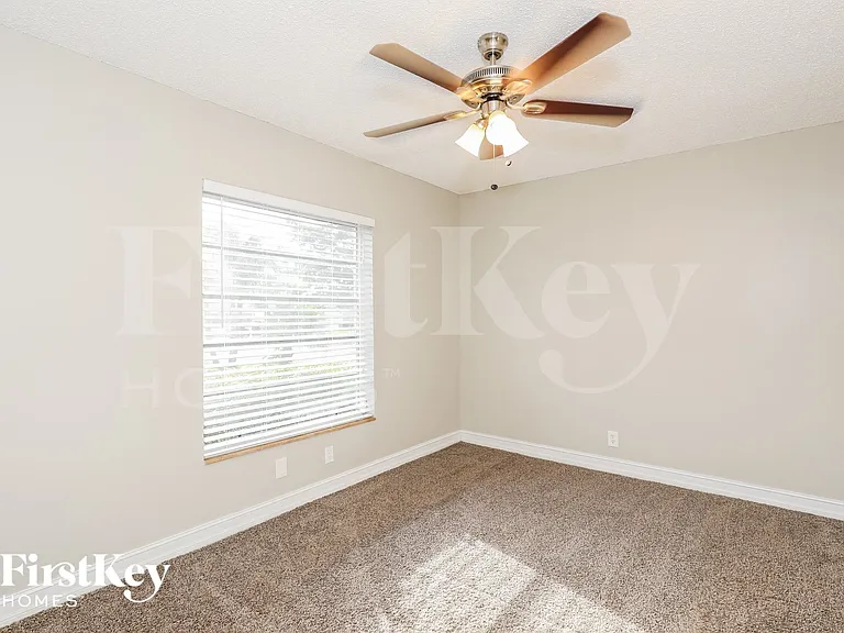 2366 NW 110th Ter — Photo 11