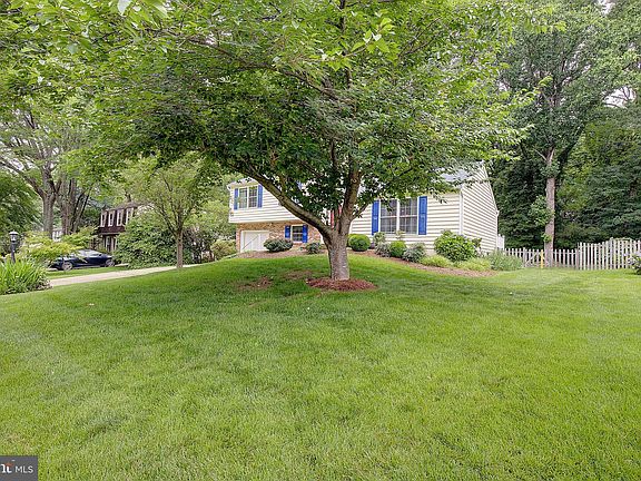 4th image of 653 Bay Green Dr