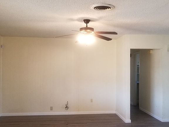 3rd image of 108 N Glenwood Dr