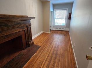 230 Augusta Ave #8, Dekalb, IL 60115